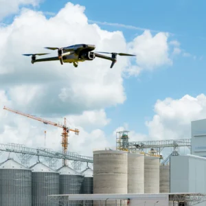 Vidéographie intérieur/extérieur de votre usine avec un Drone